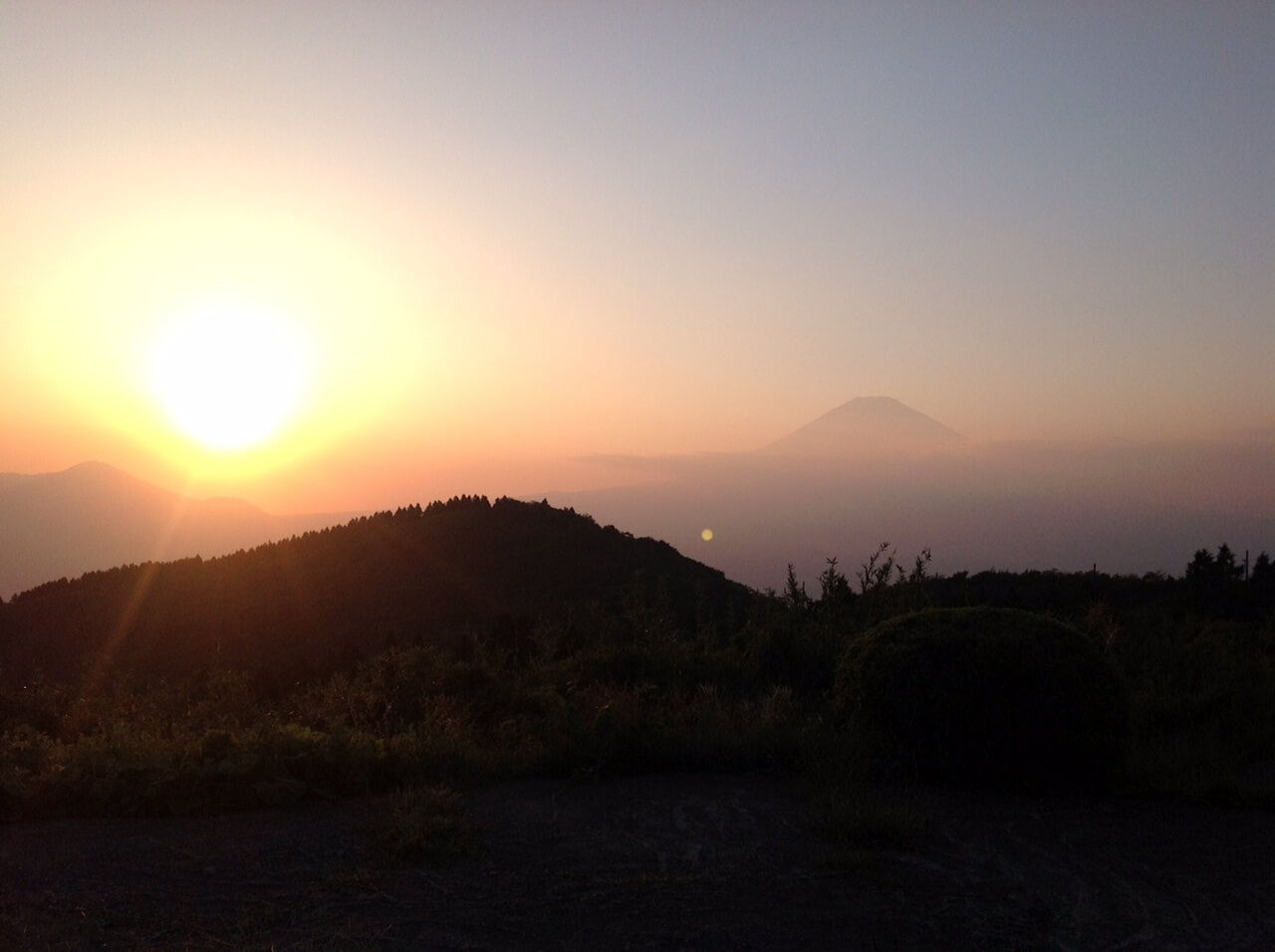 箱根スカイライン料金所からの富士山