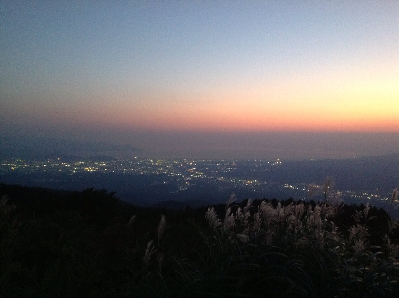 芦ノ湖スカイライン三国峠からの夕陽