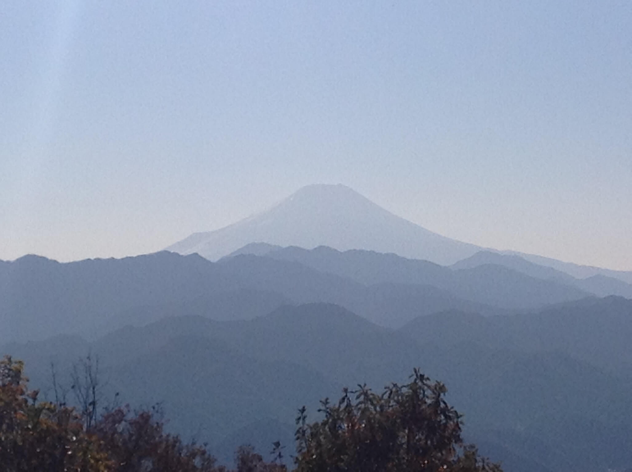 陣馬山山頂からの富士山