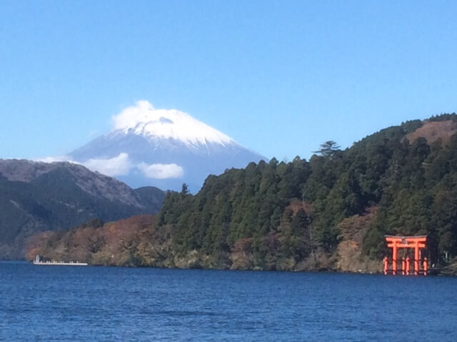 箱根のプロポーズ向きの旅館からの芦ノ湖