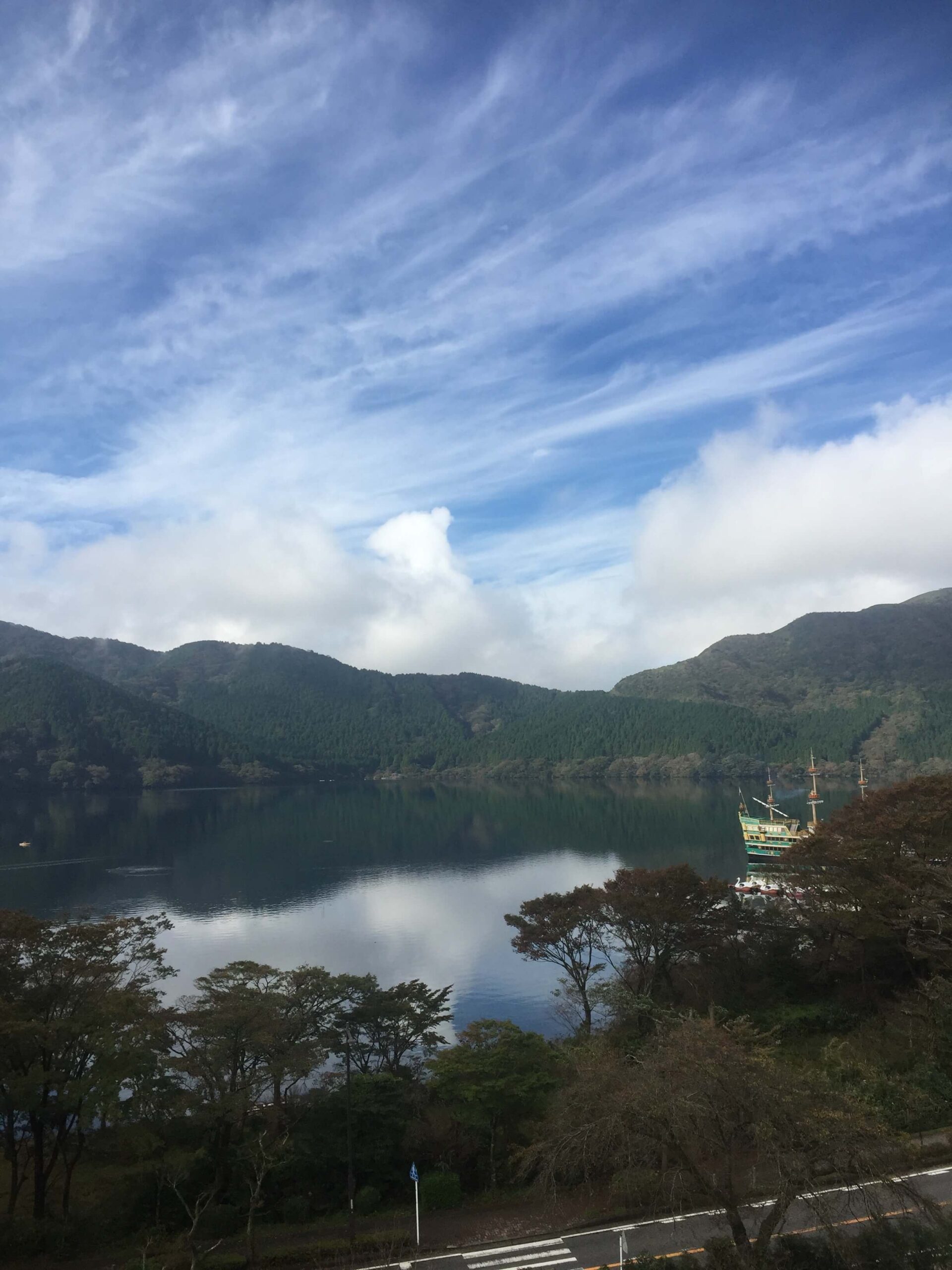 箱根-はなをり-湖畔側スタンダードルームからの眺望(慶太ブログ)