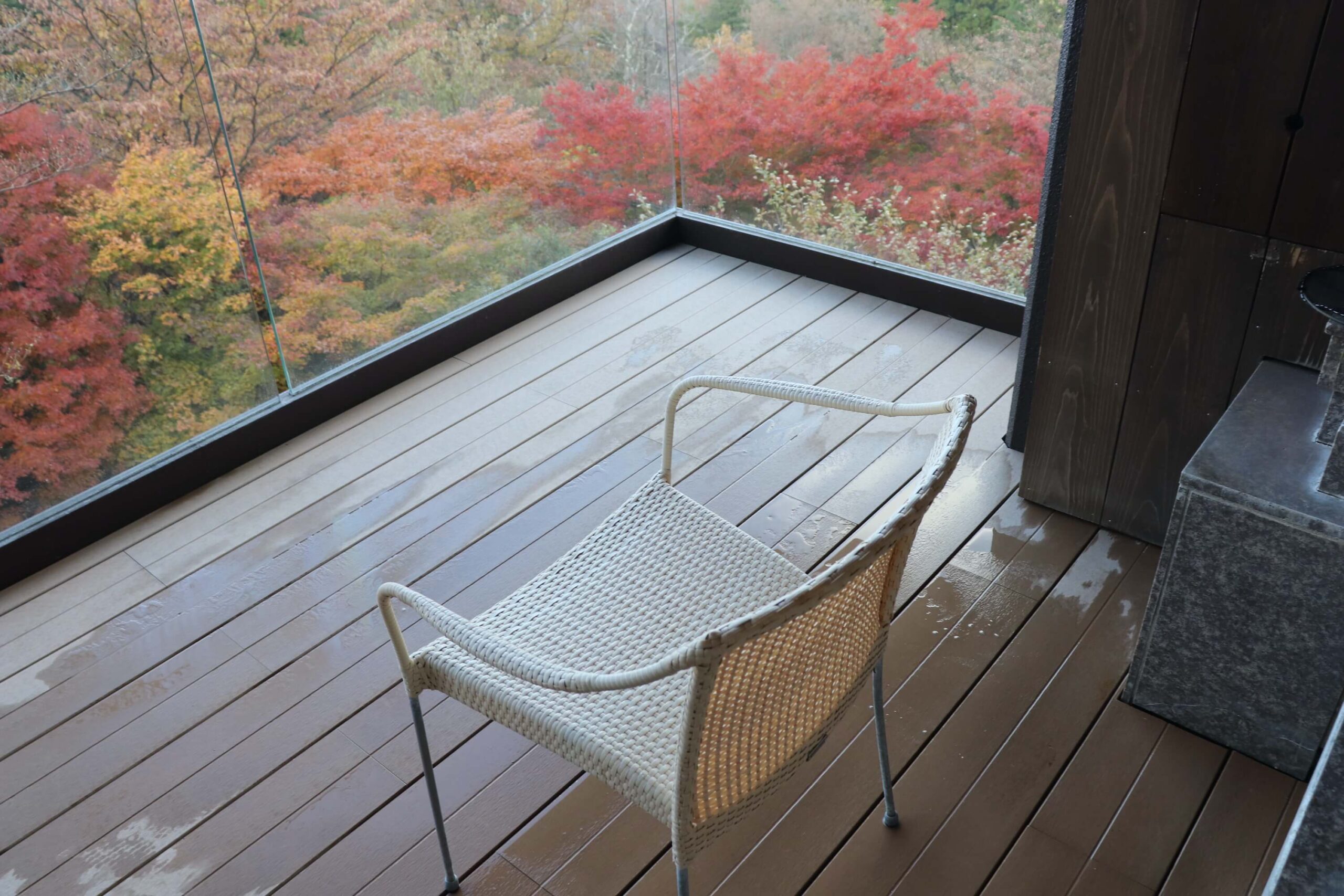 箱根強羅白檀の遥のテラスの椅子