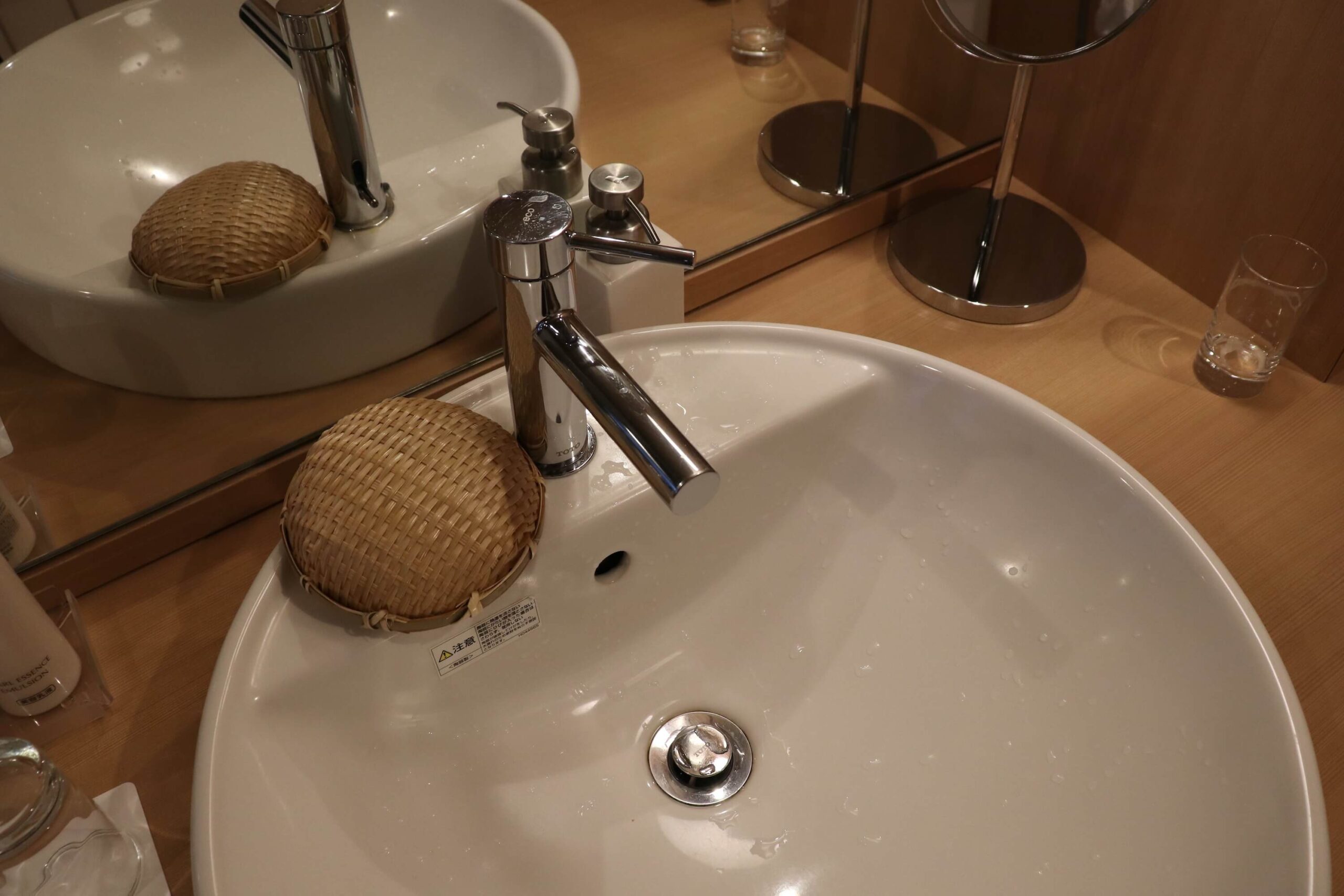 箱根強羅白檀の洗面所の蛇口