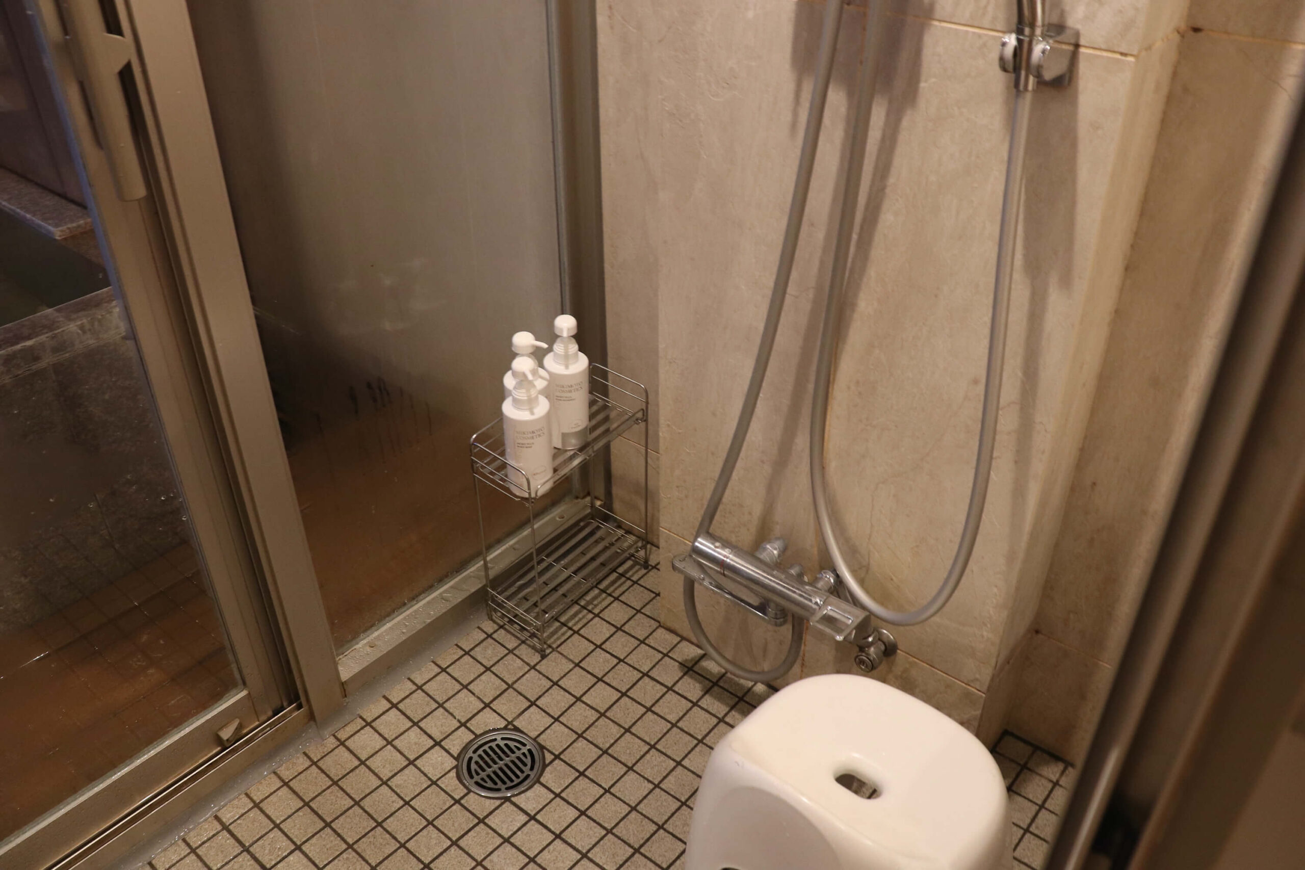 箱根強羅白檀のシャワー室