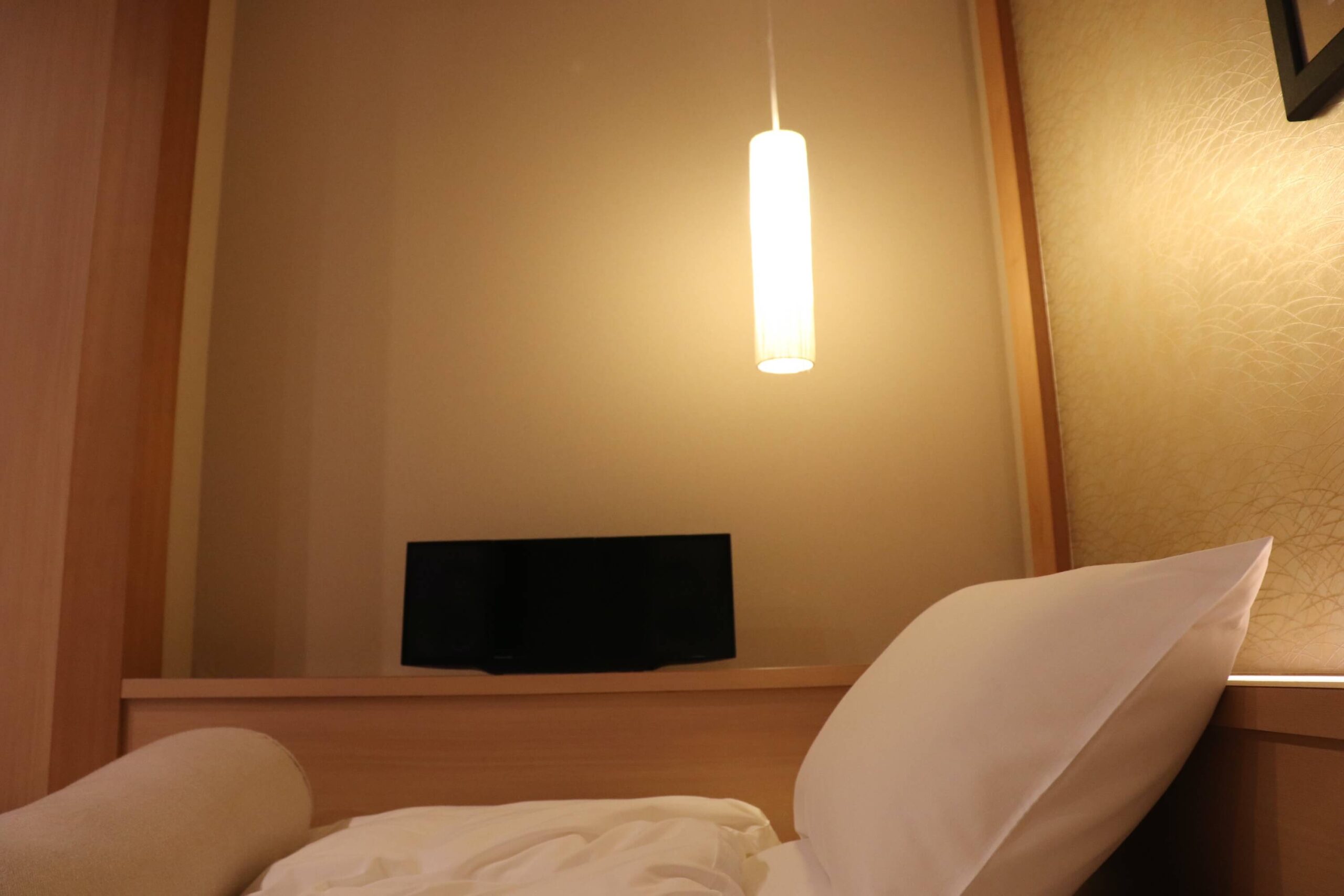 箱根強羅白檀のベッドの照明