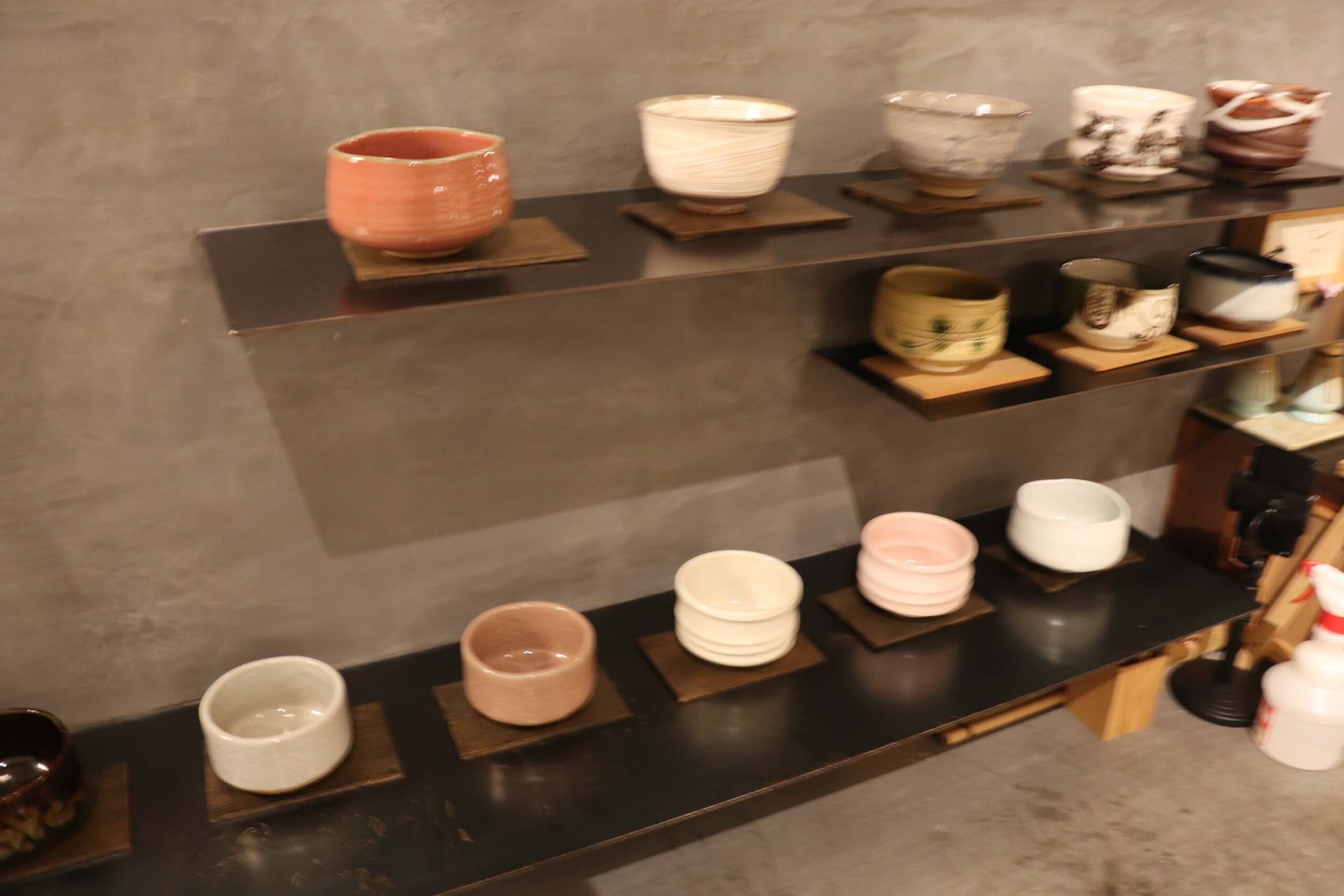 箱根強羅白檀のロビーの陶器