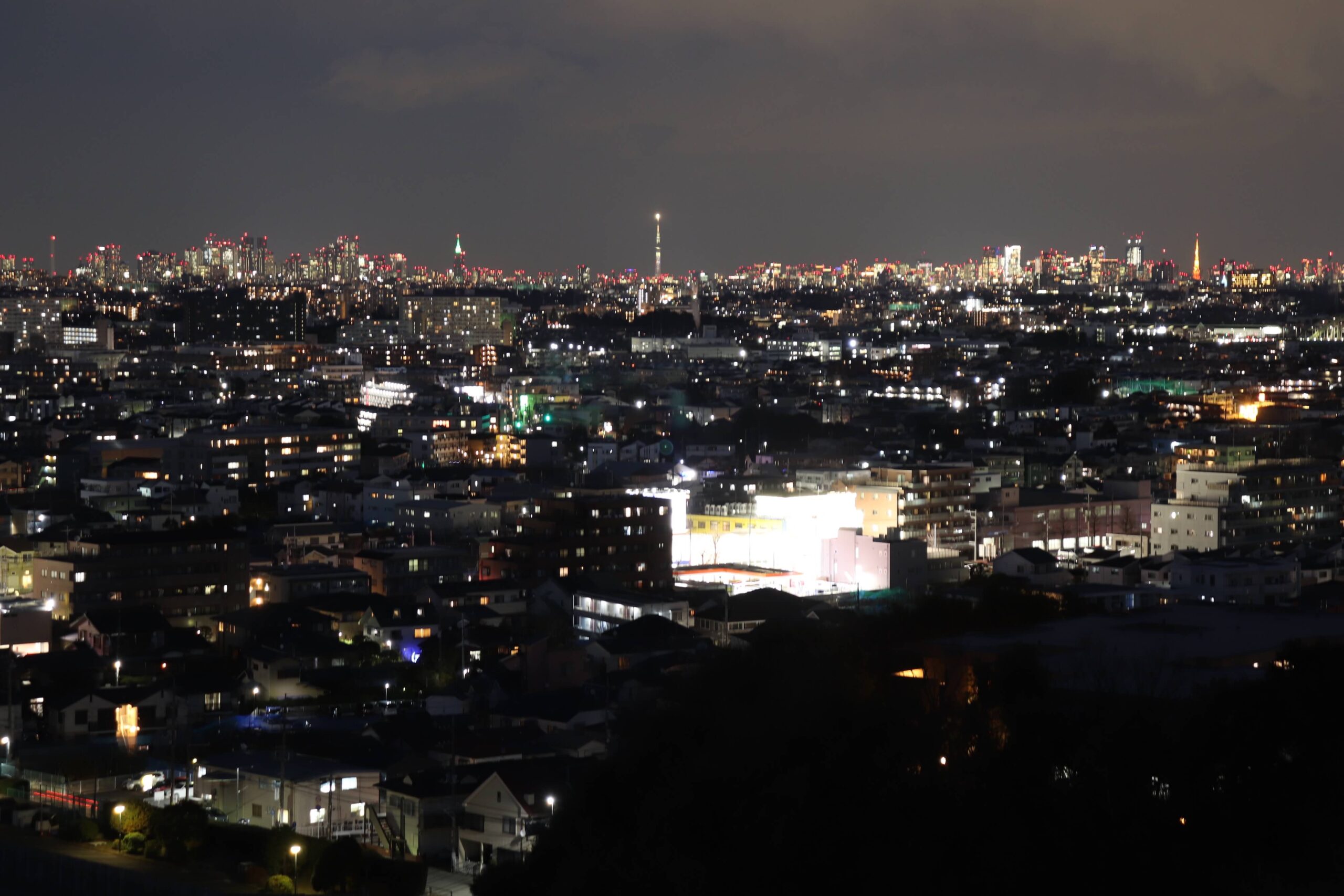 生田配水池展望広場の夜景